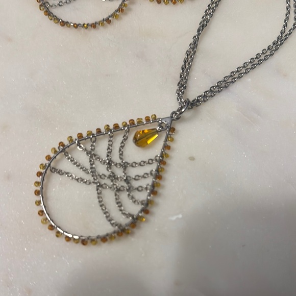 Park Lane’s “Viva” Necklace and Earrings Modern Classy Set! - Picture 2 of 4